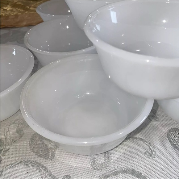 10 Vintage 6oz White Milk Glass Custard Cups Ramekins/ Fruit Bowls/ Prep Cups - Picture 2 of 9